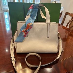 New without tags Kate spade pebbled leather crossbody bag